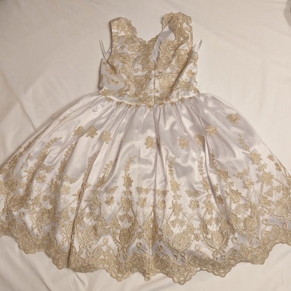 Women's/Juniors White and Gold Knee-Length Tulle Dress, Medium - Picture 3 of 8